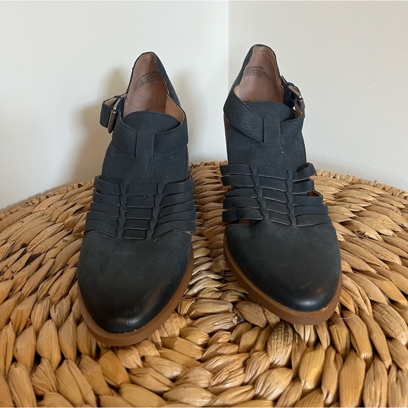 Casalon strappy heels - Picture 2 of 2